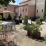 Donau Otel 3*
